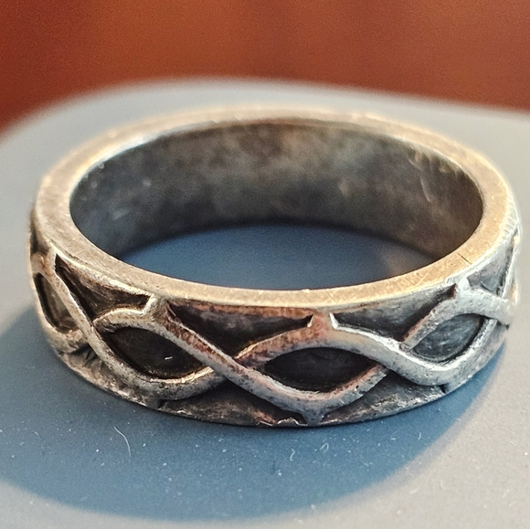 RETIRED James Avery crown of thorns Ring – Size 12 - Picture 2 of 3